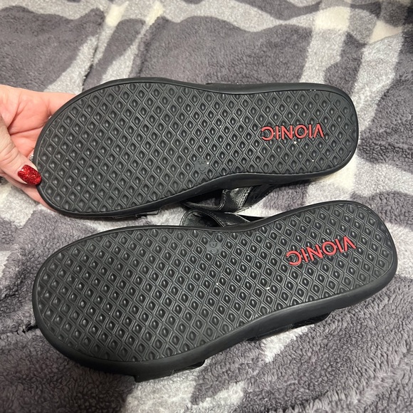 Vionic sandals - Picture 2 of 4